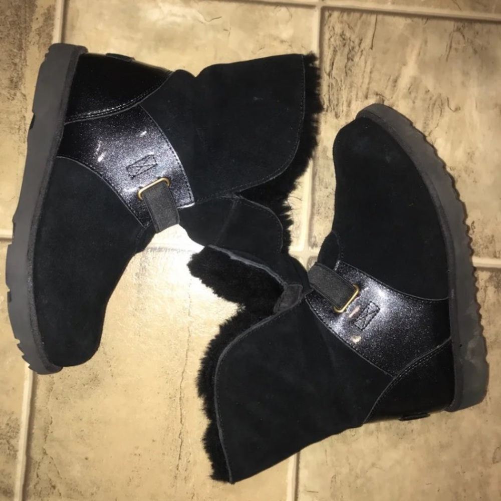 Youth girls black Ugg boots